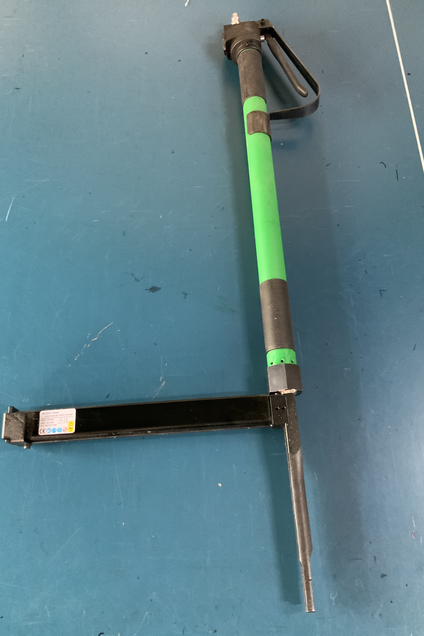 輸入工具スプリング止め