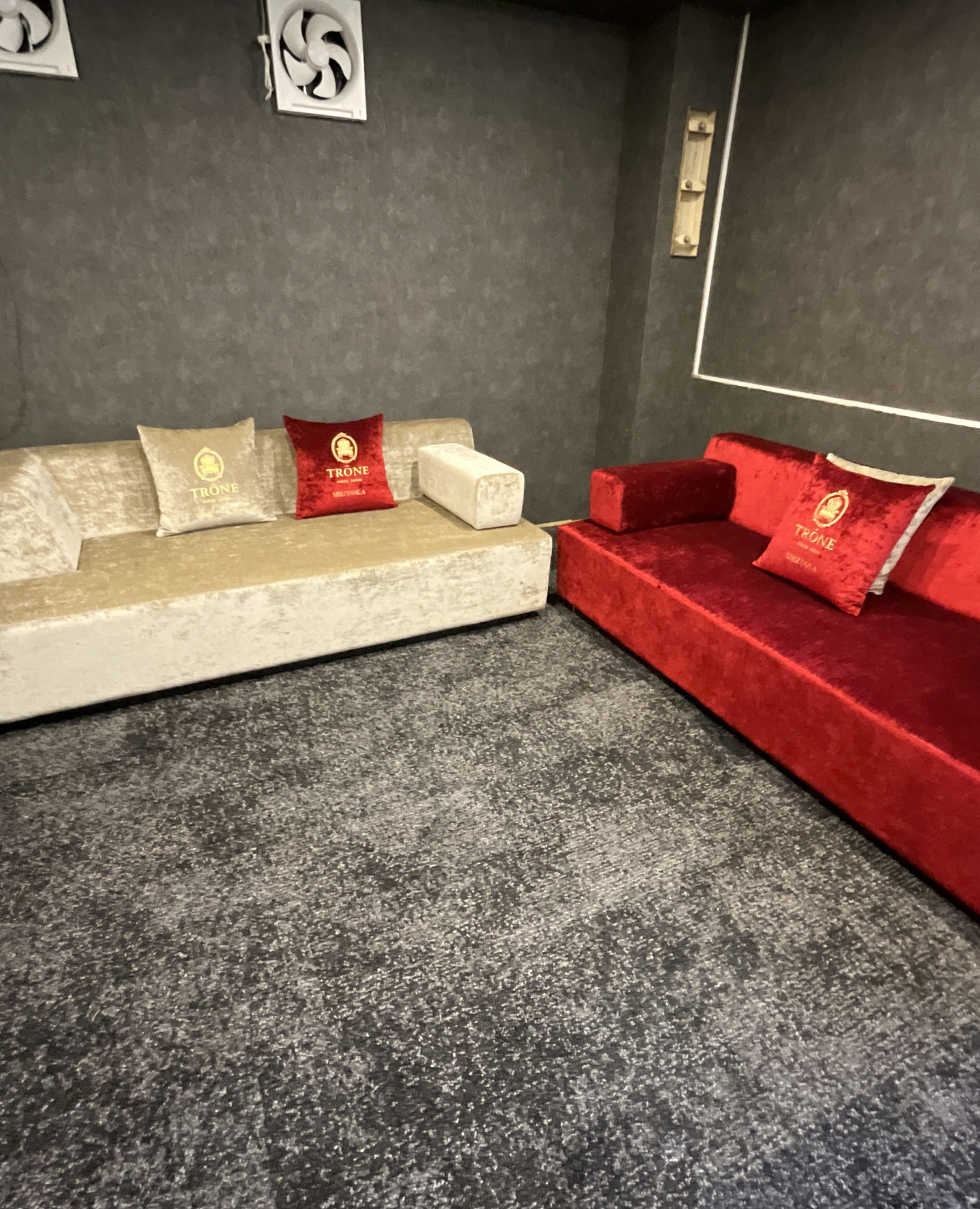 ボタン押しフトン張り